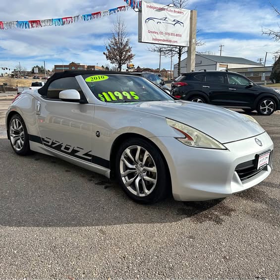 2010 Nissan 370Z - Touring Roadster 2D