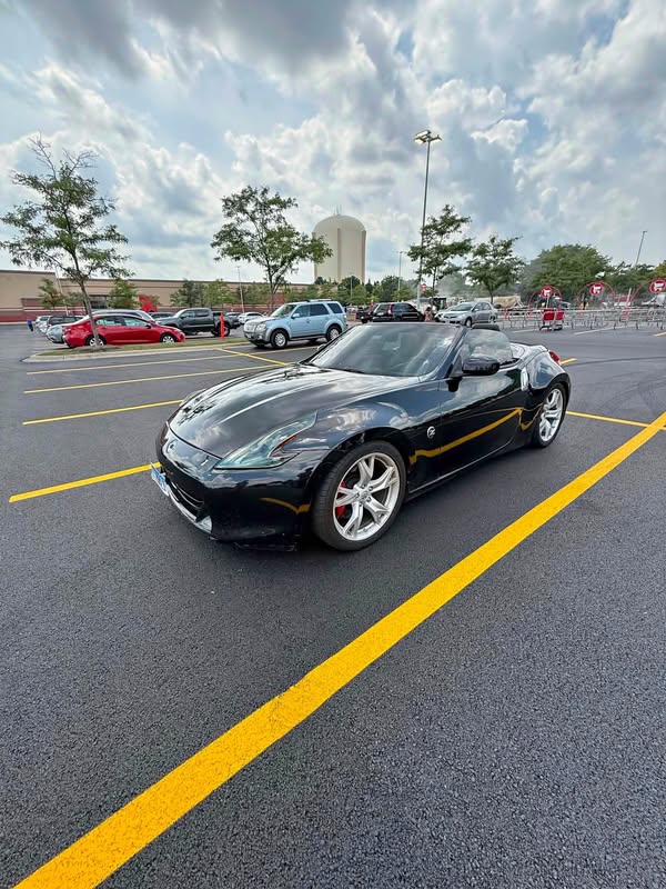 2010 Nissan 370Z - Sport Touring Roadster 2D