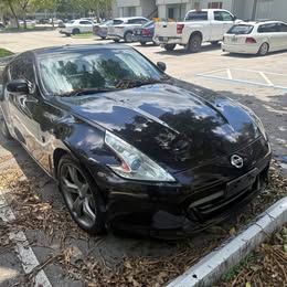 2010 Nissan 370z sport touring