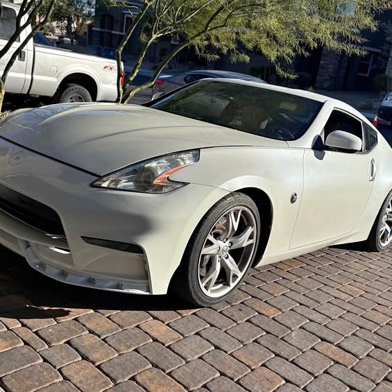 2009 Nissan 370Z - Sport Touring Coupe 2D