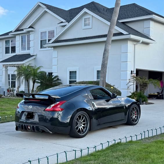 2009 Nissan 370Z - Sport Touring Coupe 2D