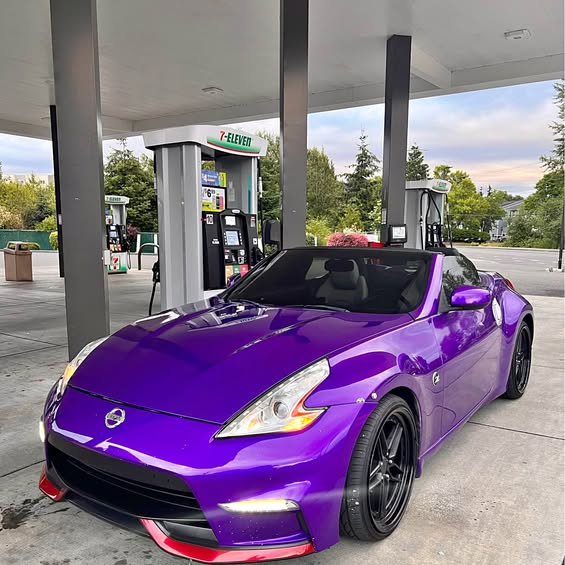 2010 Nissan 370Z - Roadster 2D