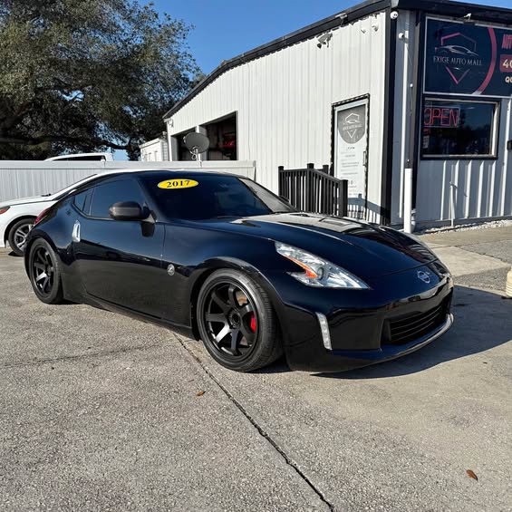 2017 Nissan 370Z - Sport Tech Coupe 2D