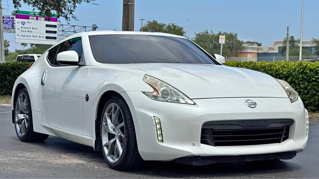 2014 Nissan 370Z - Touring Coupe 2D