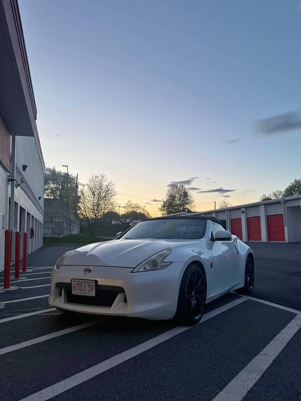 2010 Nissan 370Z - Roadster 2D