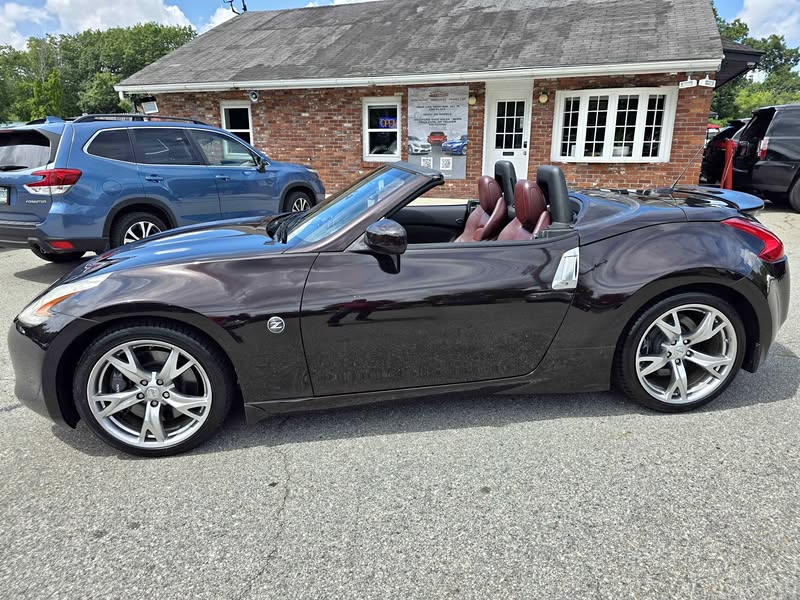 2010 Nissan 370Z - Touring Roadster 2D