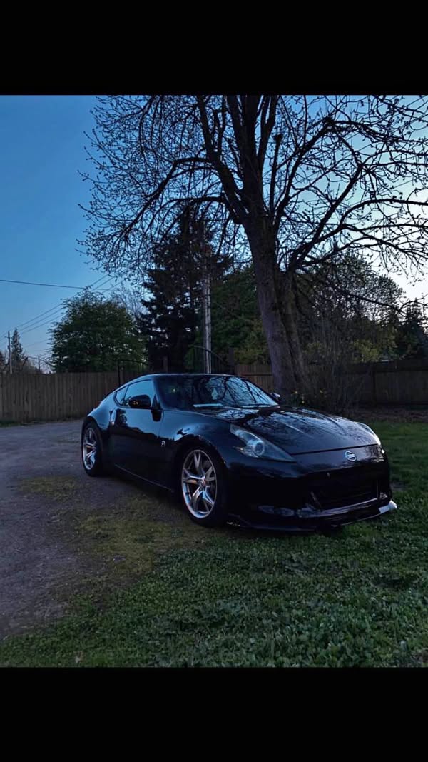 2012 Nissan 370Z - Sport Touring 2D