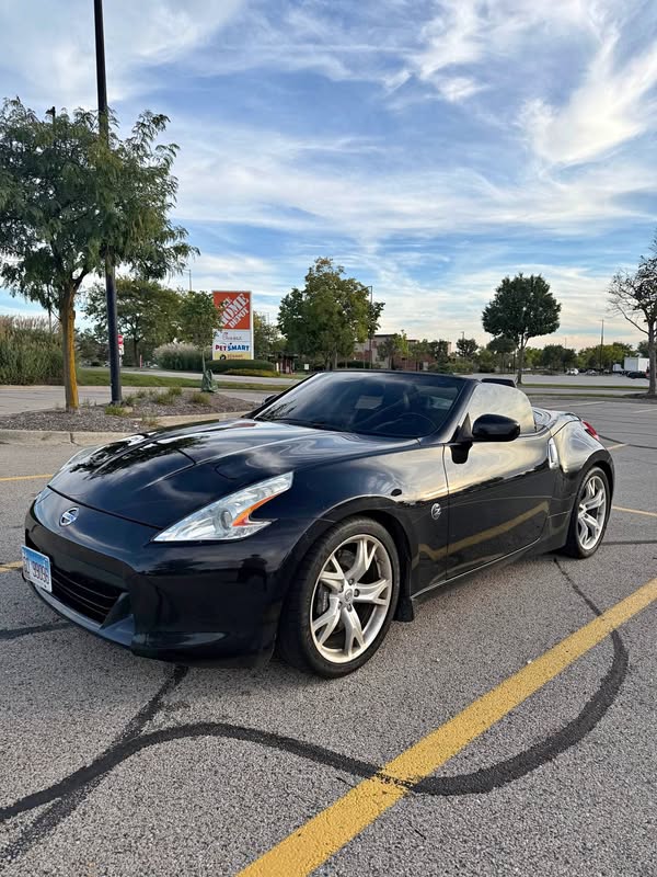 2010 Nissan 370Z - Sport Touring Roadster 2D