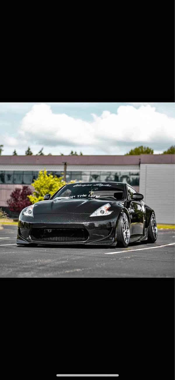2009 Nissan 370Z - Sport Touring Coupe 2D