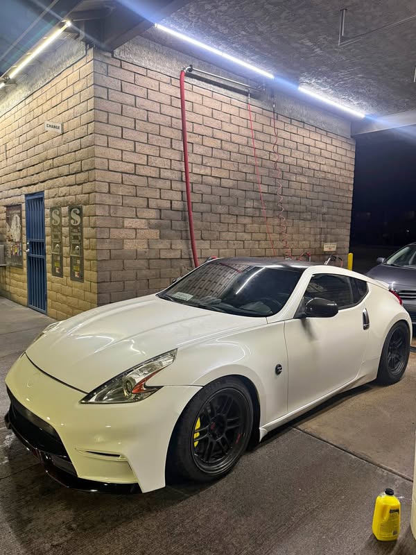 2010 Nissan 370z sport