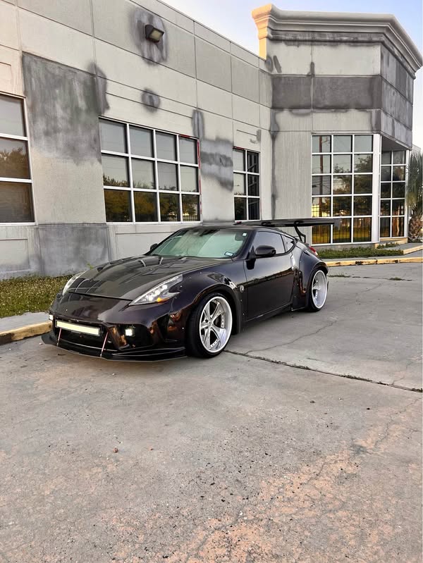 2010 Nissan 370Z - Sport Touring Coupe 2D