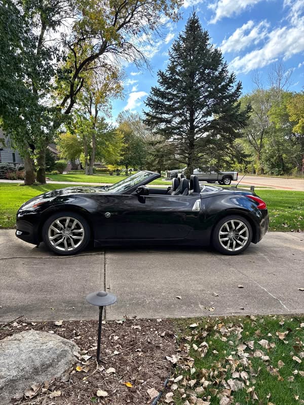 2011 Nissan 370Z - Touring Coupe 2D