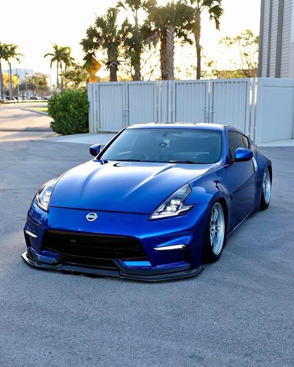 2010 Nissan 370Z - Sport Coupe 2D