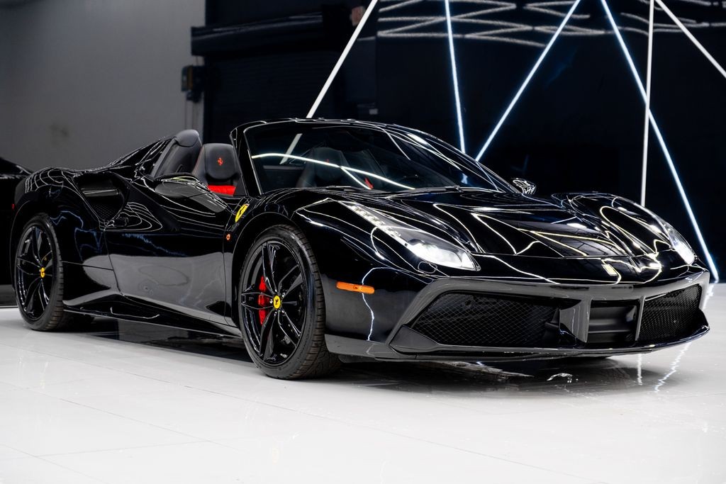 2019 Ferrari 488 Base