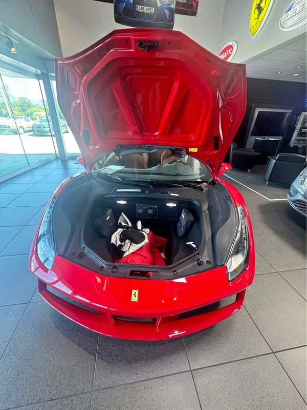 2018 Ferrari 488 Spider - Convertible 2D