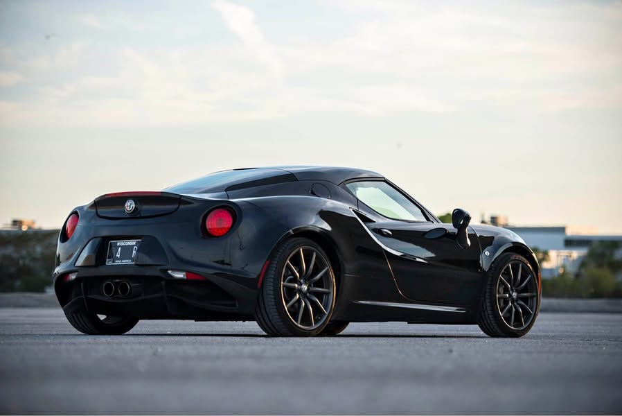 2017 Alfa Romeo 4C - Coupe 2D