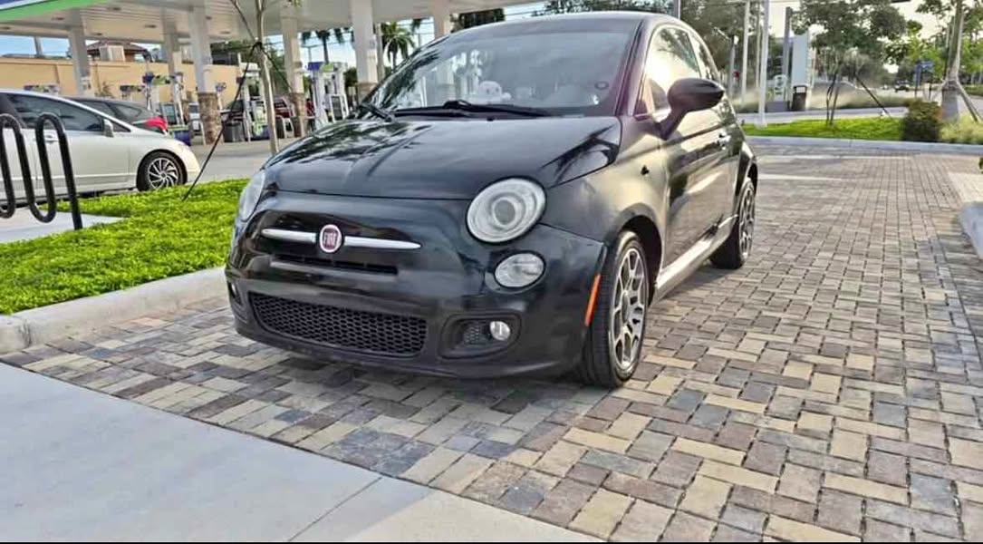 2012 Fiat 500 - 500C Lounge Convertible 2D