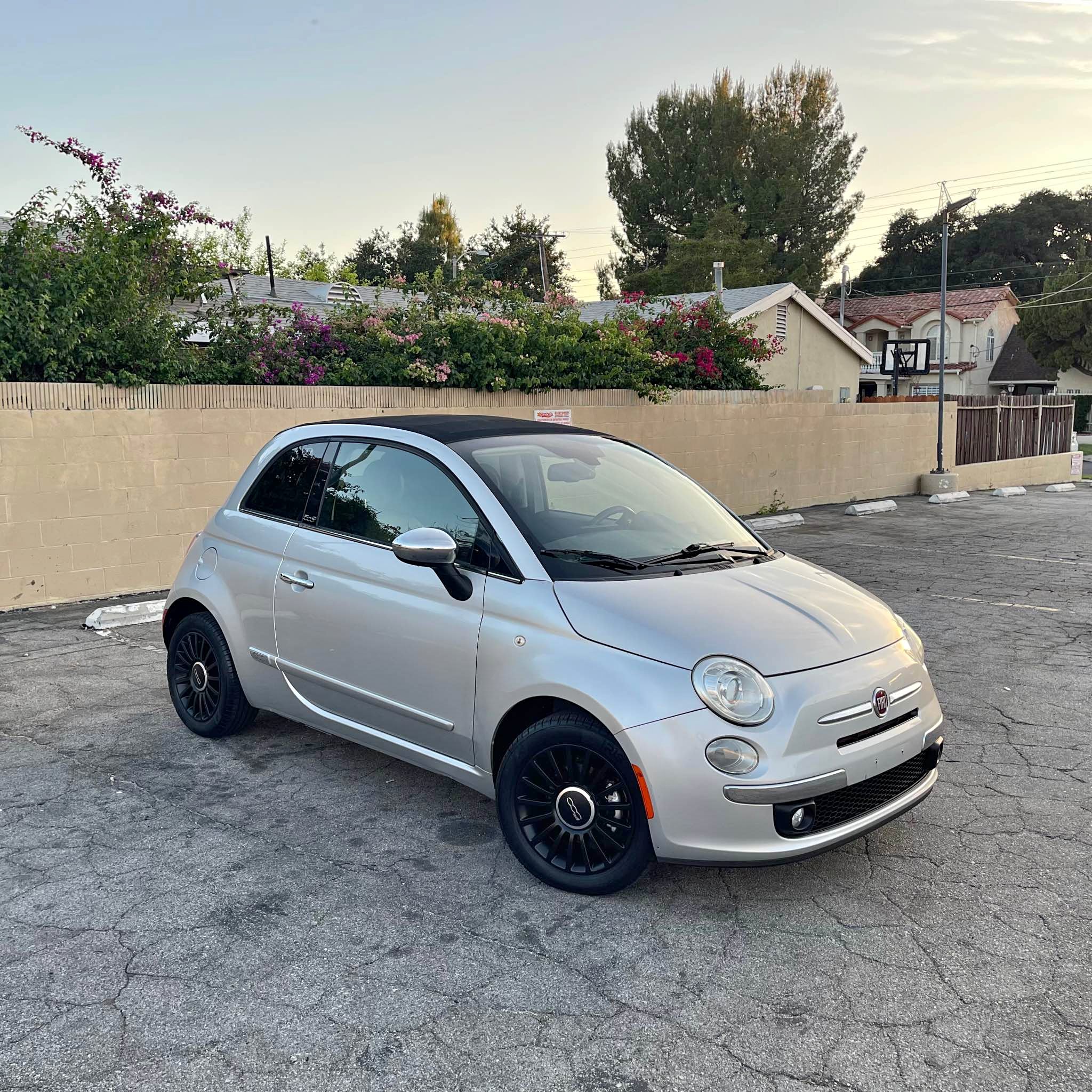 2012 Fiat 500 - Convertible. Android. Camera