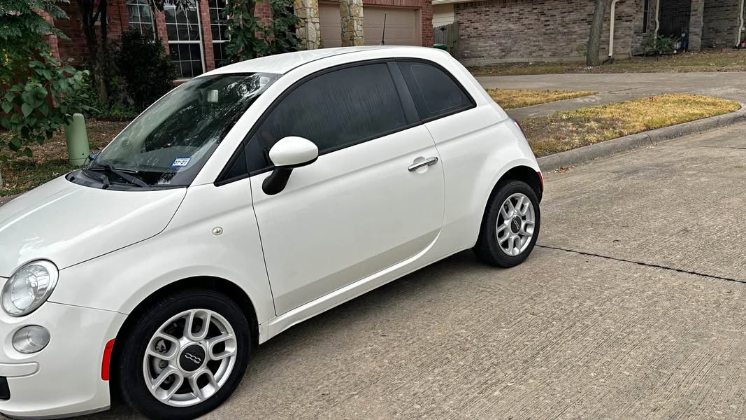 2012 Fiat 500 - Easy Hatchback 2D