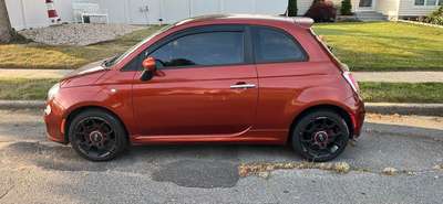 2012 Fiat 500 - Lounge Hatchback 2D