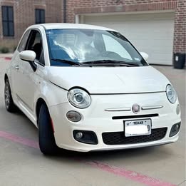 2015 Fiat 500 - Lounge Hatchback 2D