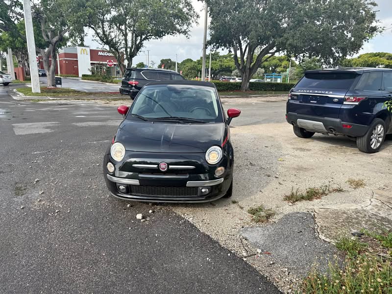 2012 Fiat 500 - Lounge Hatchback 2D
