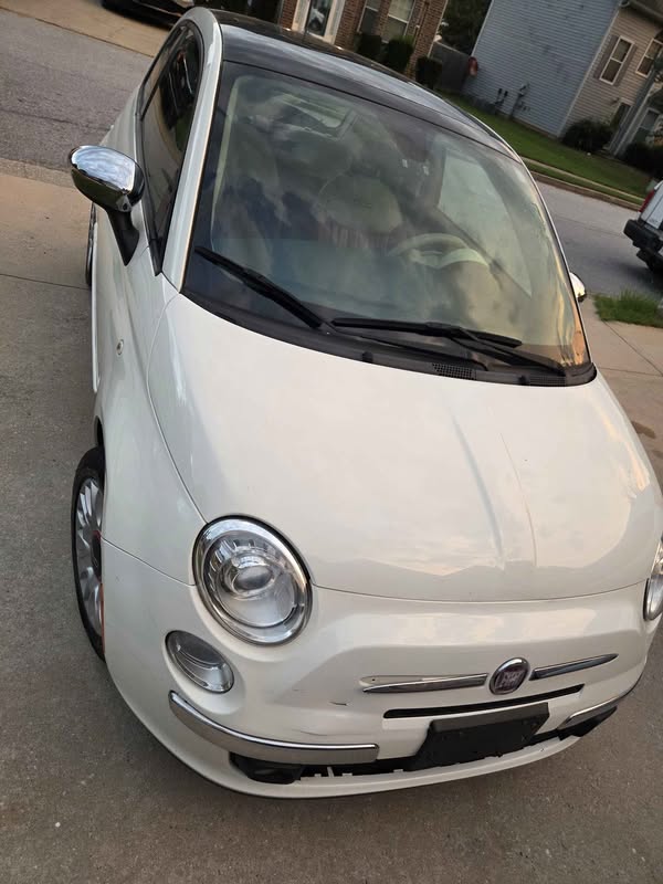 2013 Fiat 500 - Lounge Hatchback 2D