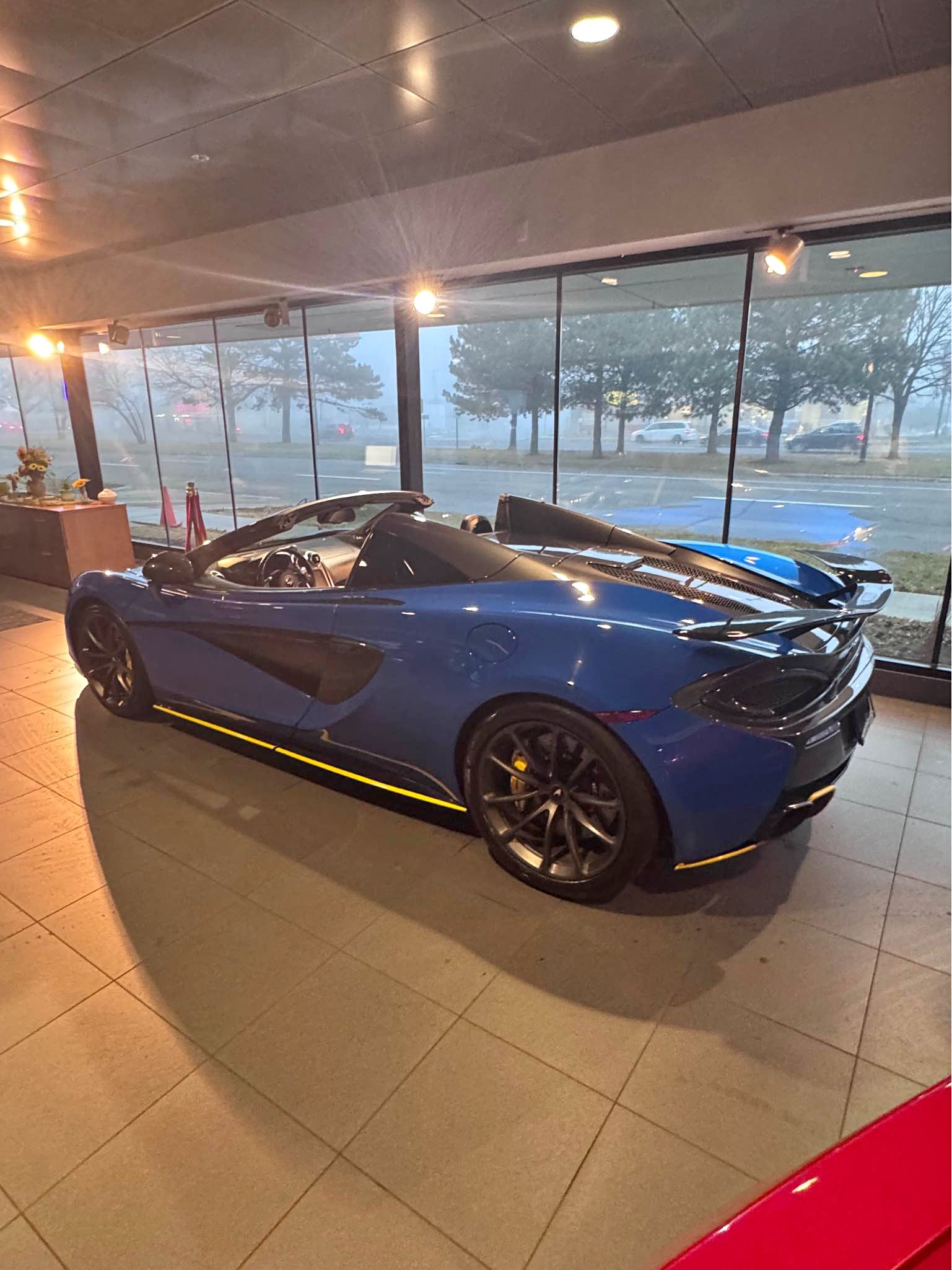 2019 Mclaren 570S - Spider Convertible 2D