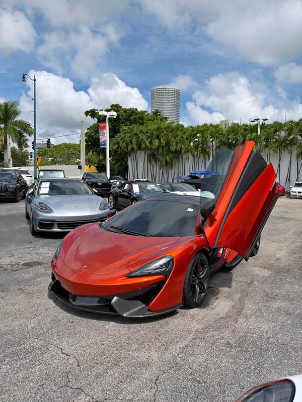 2017 Mclaren 570S - Coupe 2D