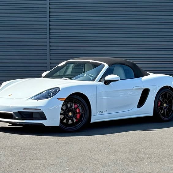 2025 Porsche 718 Boxster - GTS 4.0 Roadster 2D