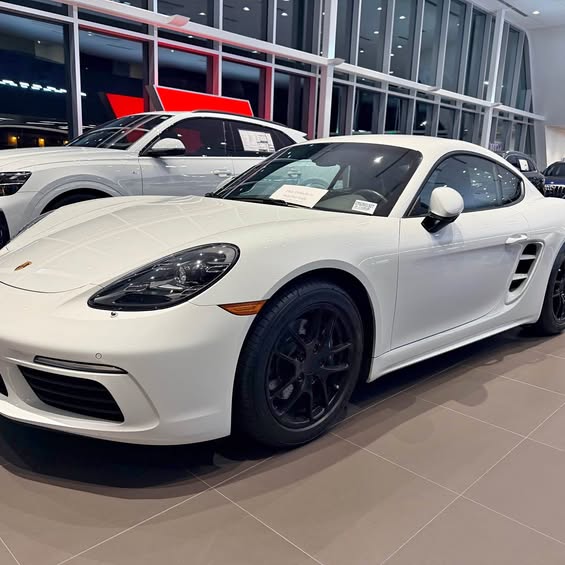 2021 Porsche 718 Cayman - Coupe 2D