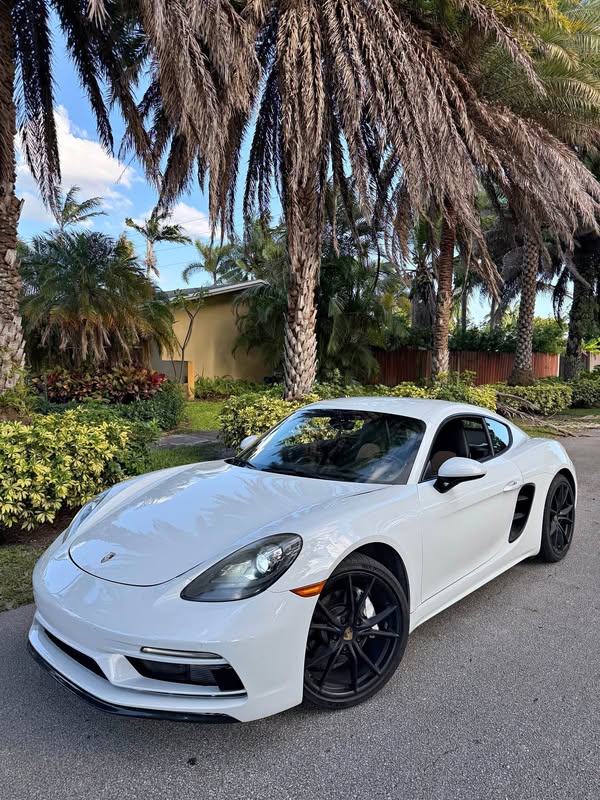 2019 Porsche 718 Cayman