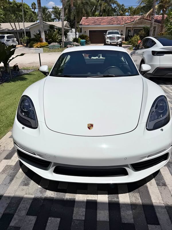 2019 Porsche 718 Cayman - Coupe 2D