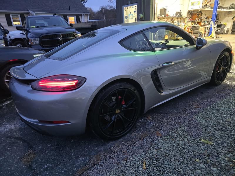 2017 Porsche 718 Cayman - 718 Cayman
