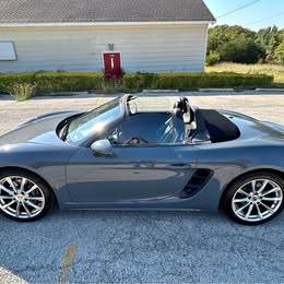 2017 Porsche 718 Boxster - Premium