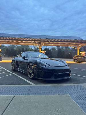 2021 Porsche 718 gt4
