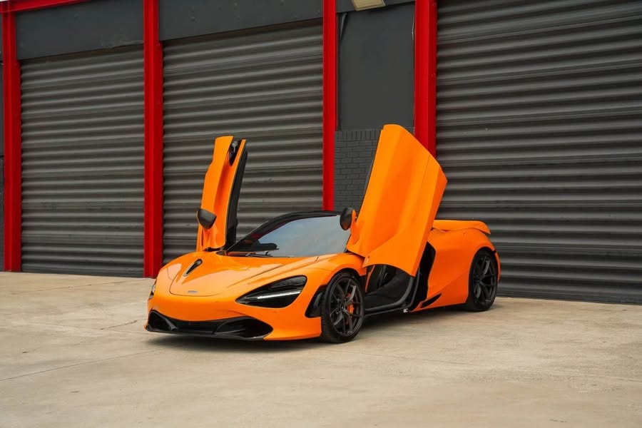 2022 Mclaren 720S - Performance Convertible 2D