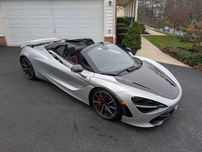 2022 McLaren 720S Performance