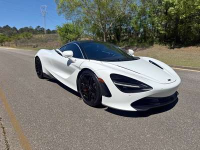 2019 Mclaren 720S - Luxury Coupe 2D
