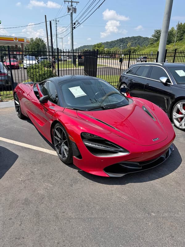 2019 Mclaren 720S - Performance Coupe 2D