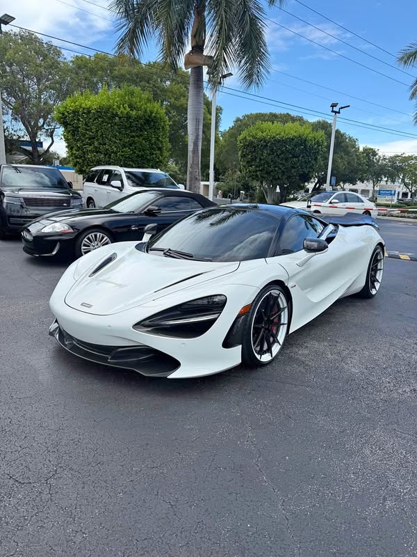 2018 Mclaren 720S - Performance Coupe 2D
