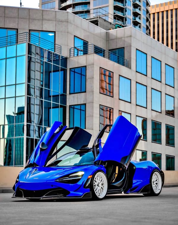 2021 Mclaren 720S - Coupe 2D