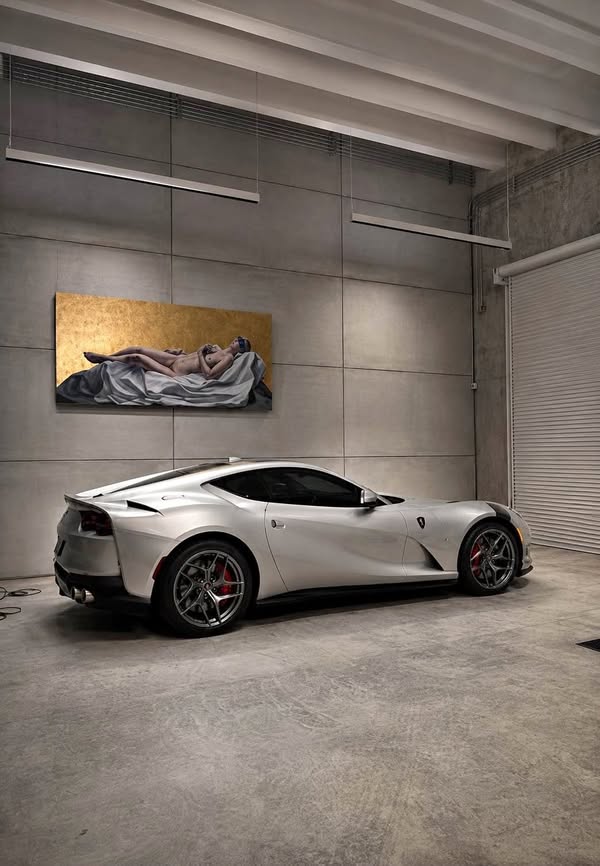 2020 Ferrari 812 Superfast - Coupe 2D