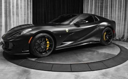 2022 Ferrari 812 - Convertible