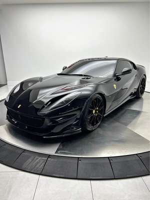 2019 Ferrari 812 Superfast - Coupe 2D