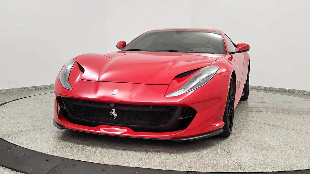 2018 Ferrari 812 Superfast - Coupe 2D