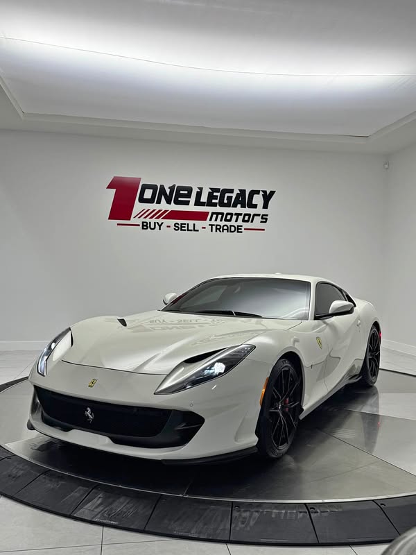 2019 Ferrari 812 Superfast
