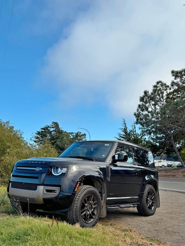 2021 Land Rover Defender 90 - X-Dynamic S Sport Utility 2D