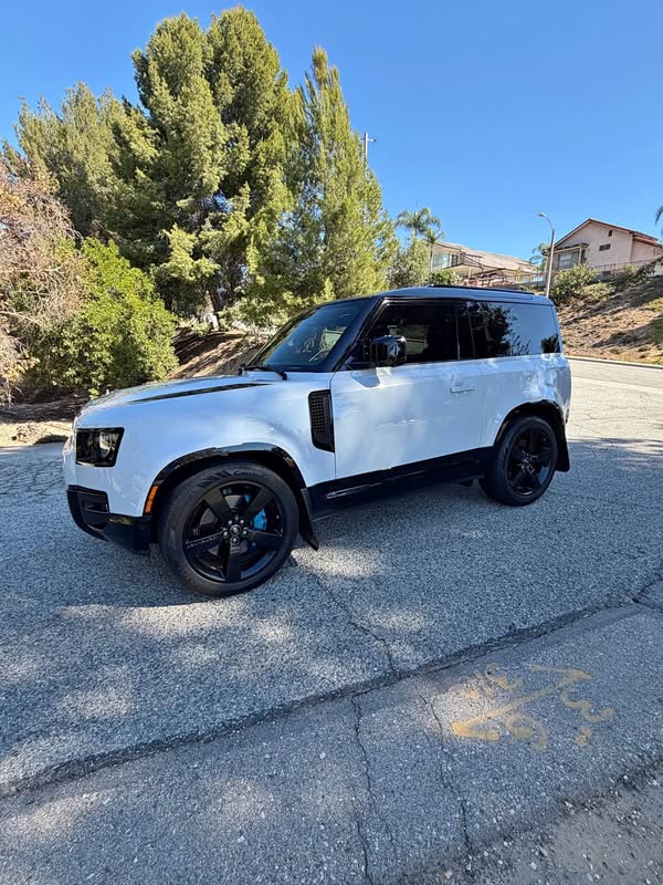 2022 Land Rover  Defender  - 90 V8