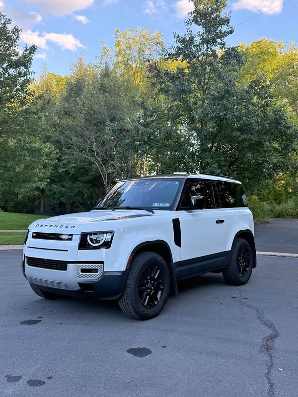 2022 Land Rover Defender 90 - S Sport Utility 2D